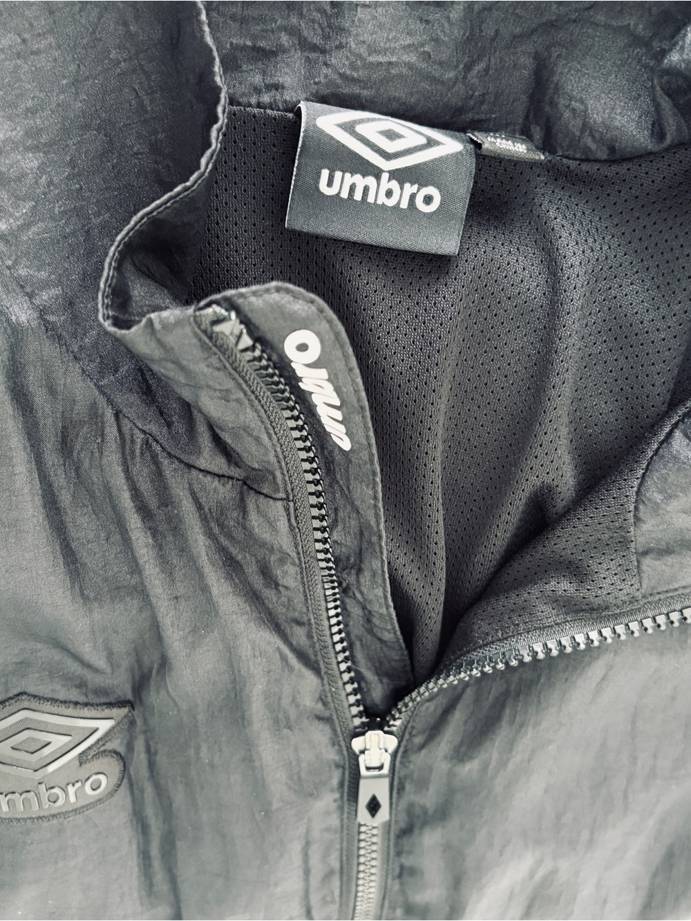 Umbro Men's Black Windbreaker Jacket with Matching Pants Size M tracksuit